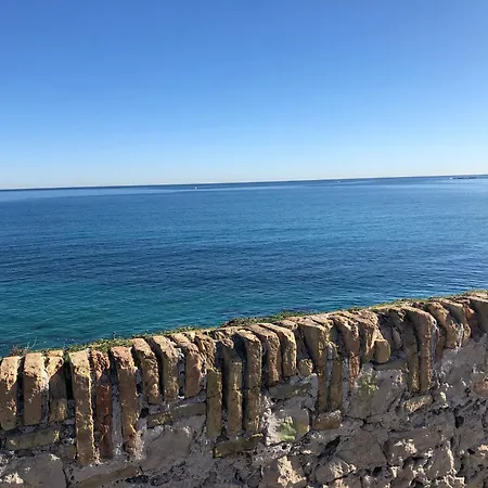 Apartment Lovely Old Town Flat - Les Remparts *